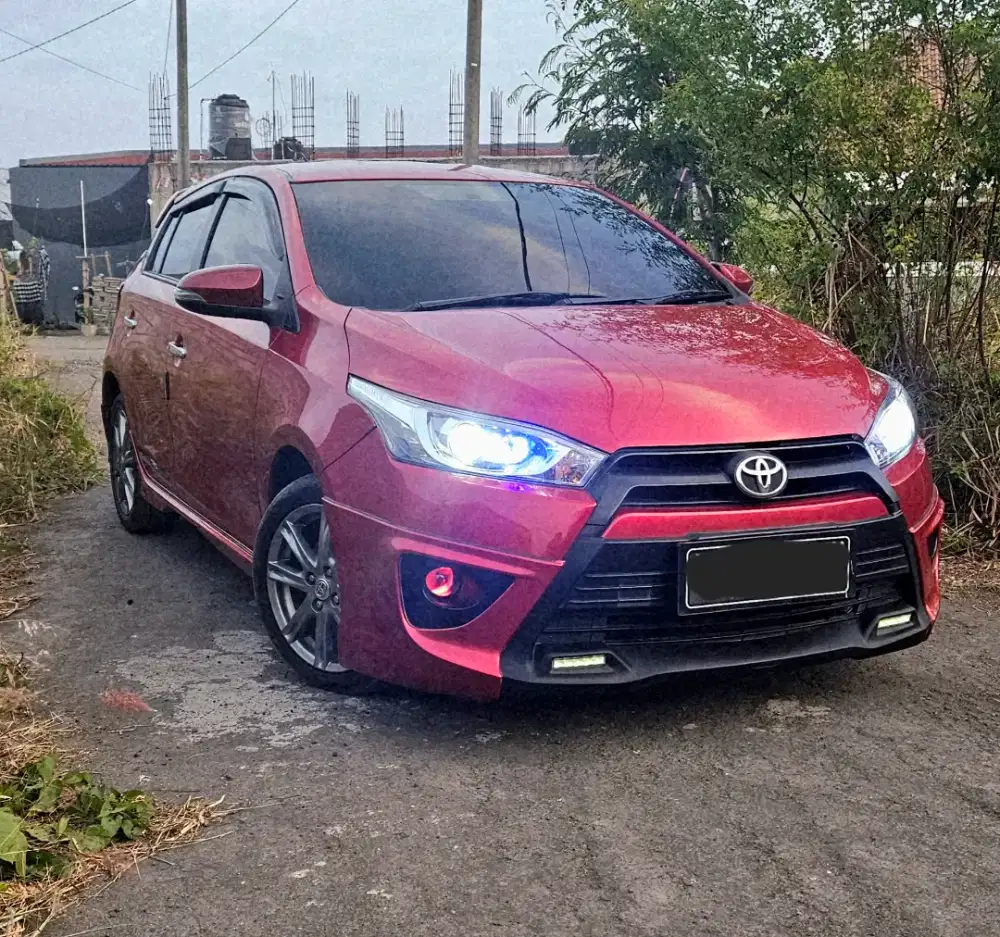 Yaris TRD sportivo merah