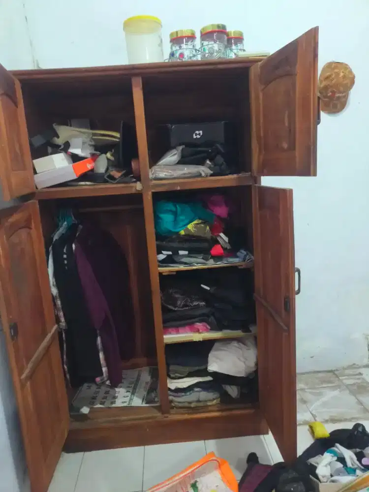 Lemari full kayu jati besar