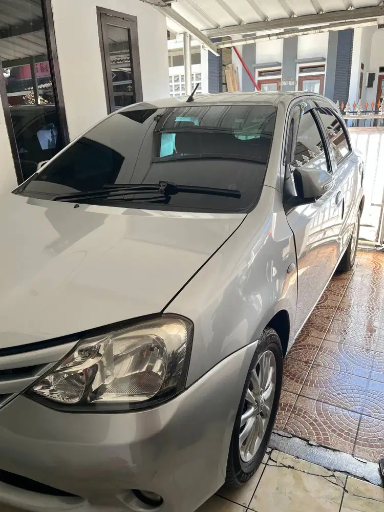 Toyota Etios E 2013 (JUAL CEPAT Nego)