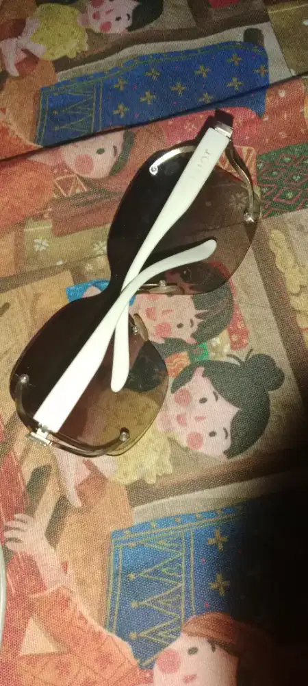 Kacamata dior sunglasses