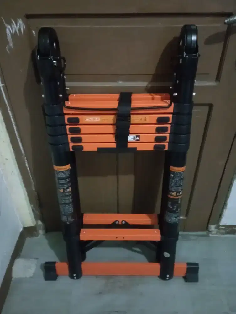 Tangga Teleskopik 2.5M