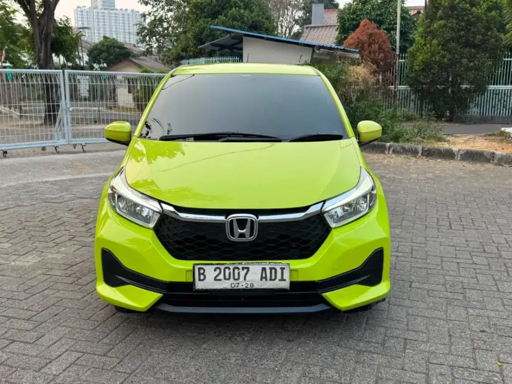 HONDA BRIO E CVT HIJAU LEMON 2023 BISA DP 20 JUTA