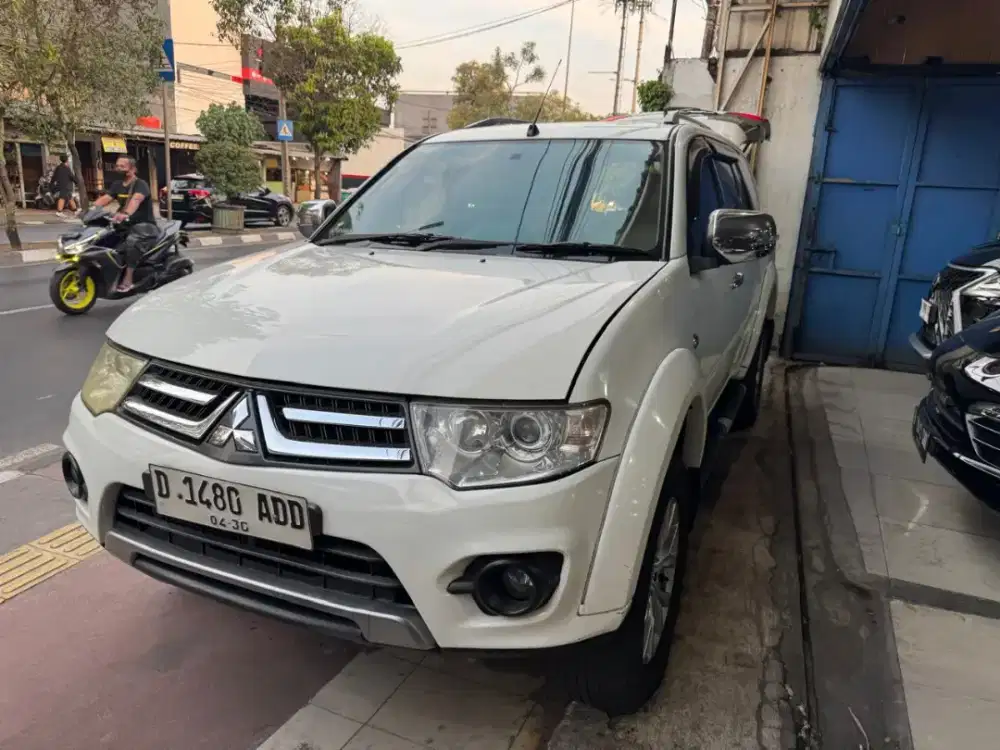 Mitsubishi pajero diesel sport exceed th 2014 AT  pajak on
