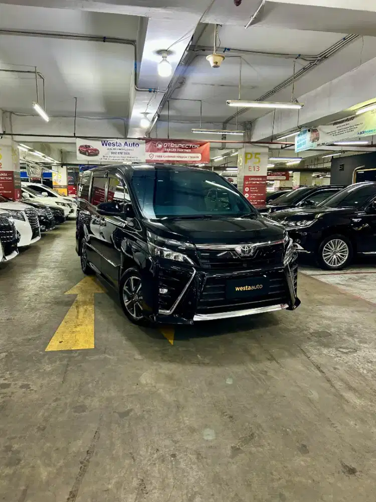 Low KM Toyota Voxy 2.0 AT 2019 Terawat