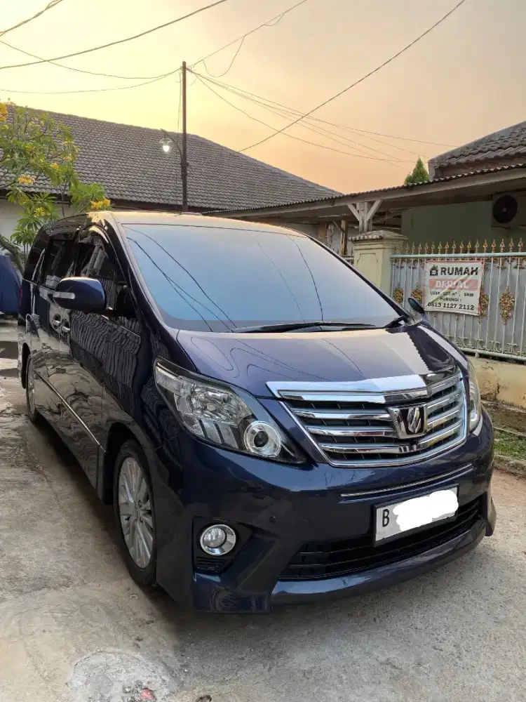 Toyot Alphard S rare colour