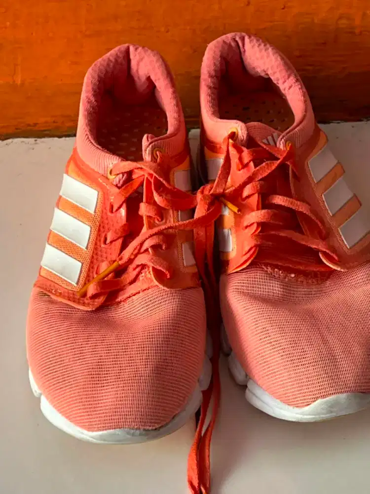 Sepatu lari original Adidas Running