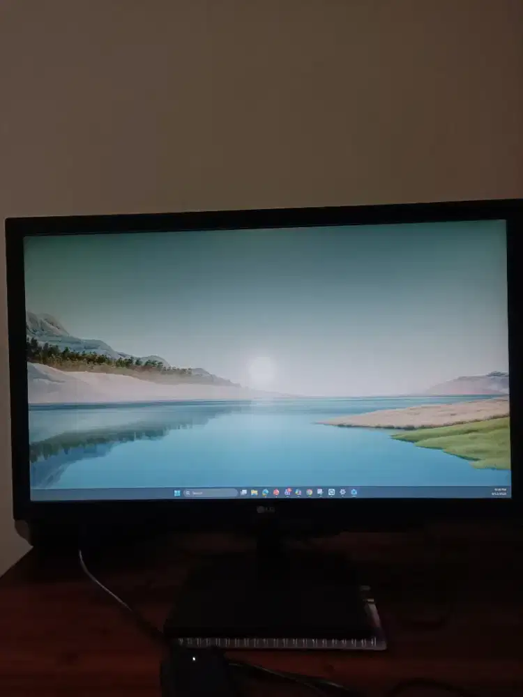 Monitor LG 22MK400-B  ukuran 21.5 inch