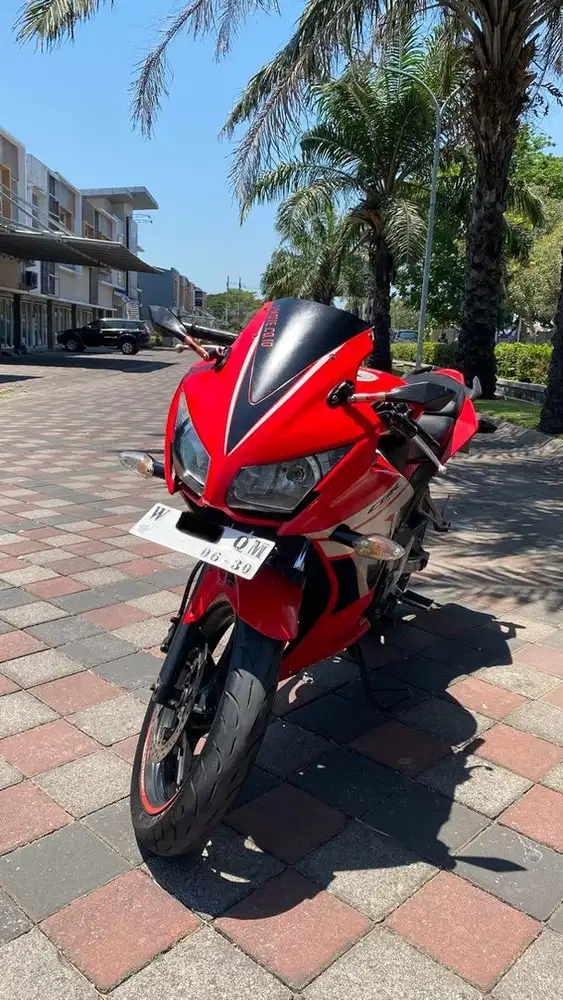 [JUAL] HONDA CBR 150R 2015 MERAH KM 51RB SURAT LENGKAP SIDOARJO
