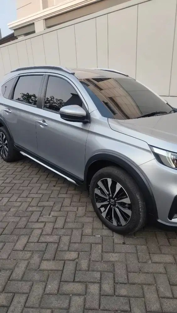 HONDA new BR-V prestige a/t non sensing