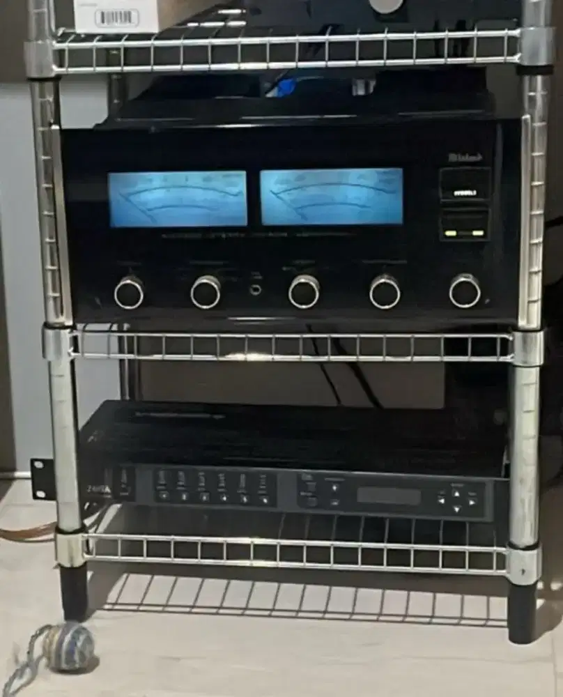 Power Amplifier Mc Intosch 2205