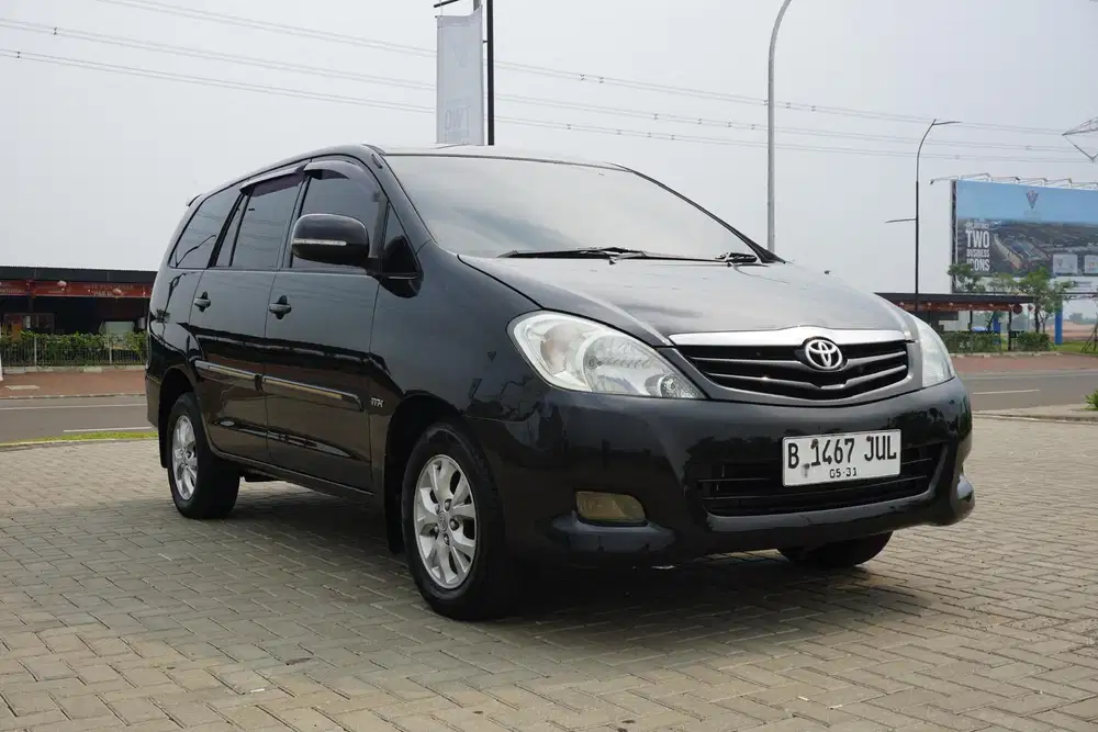Innova G AT 2.0 Th 2011 Siap pakai Garansi 1 thn