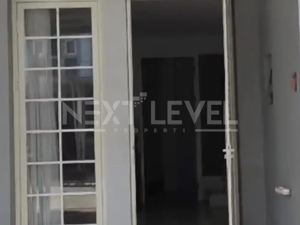 JUAL RUGI! RUMAH 2 LANTAI DI GRAND PAKUWON QUEENSLAND SURABAYA