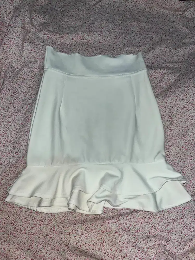 White Skirt | Mini Rok Putih