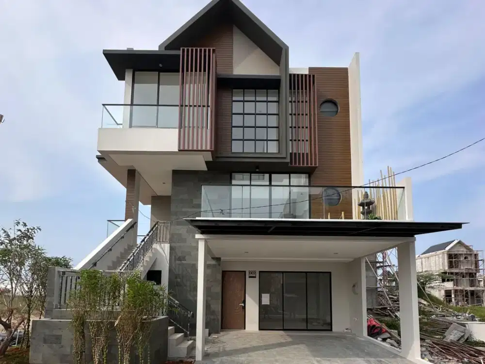 Rumah di Pik 2,cluster Sapporo,uk 9x15m,3 lantai,full bangunan,sewa:200jt,jual:7,5M