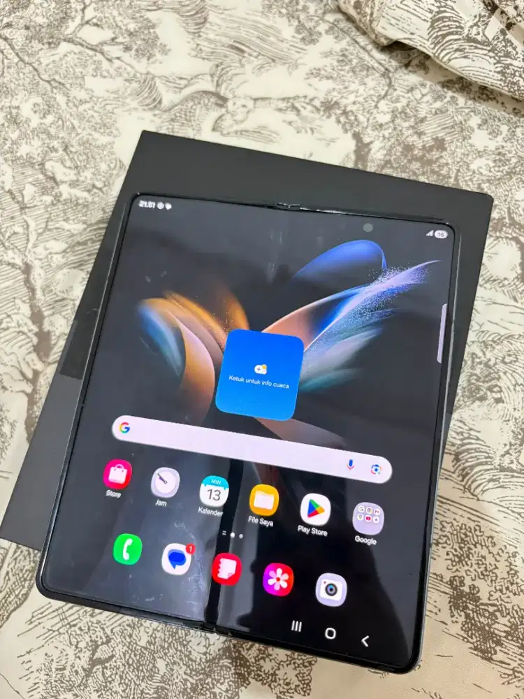 Samsung z fold 4