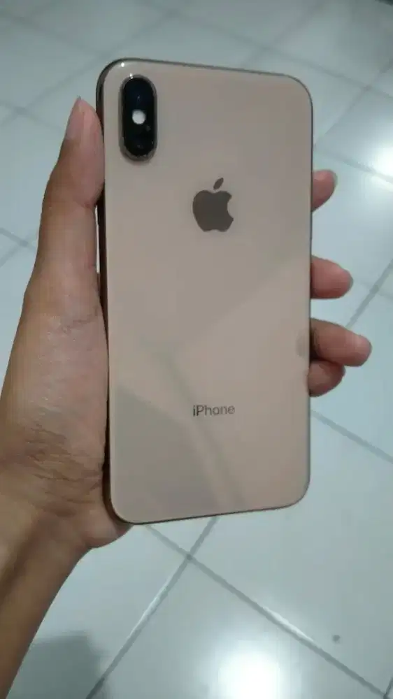 Dijual iPhone xs gold