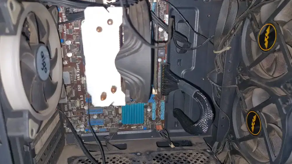 PAKET BUNDLE PC CORE i7 3770 + MOBOH61 + RAM 8GB + CASING ARMAGGEDDON