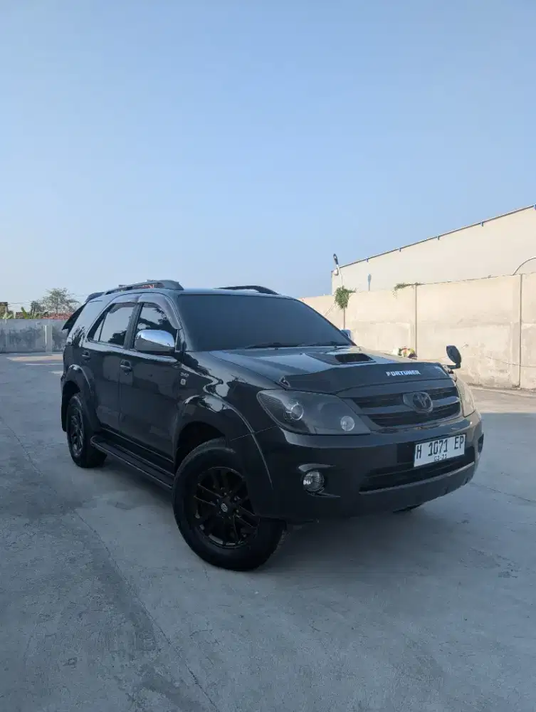 TOYOTA FORTUNER 2.5 DIESEL MT