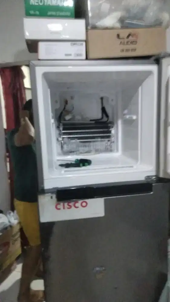 Jasa service elektronik