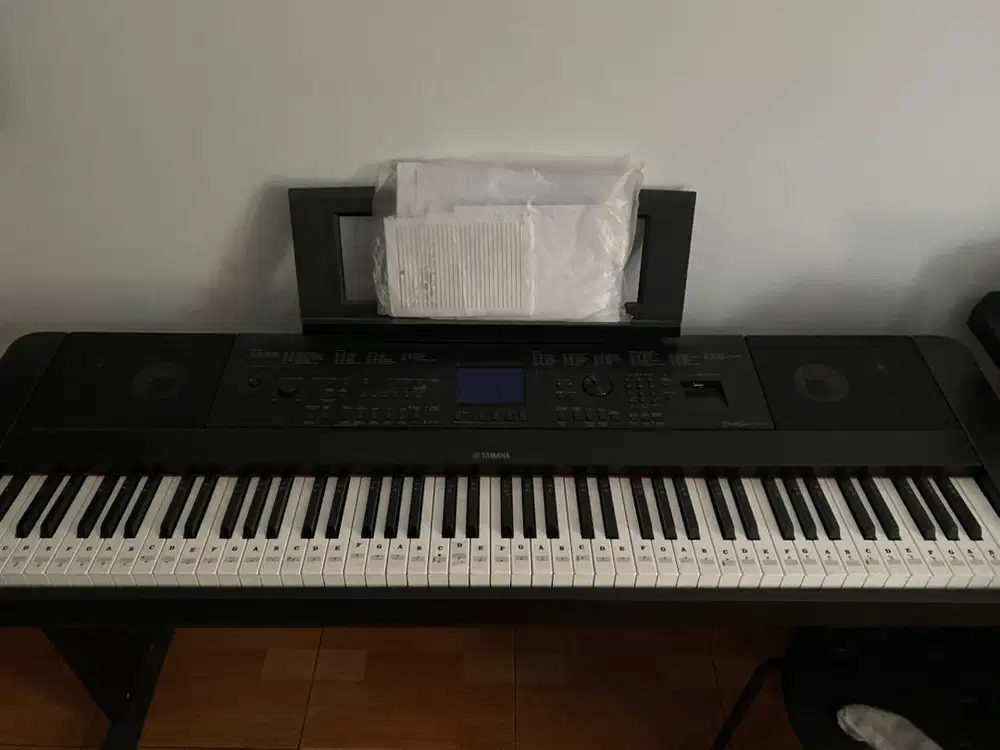 Yamaha dgx 660 hitam