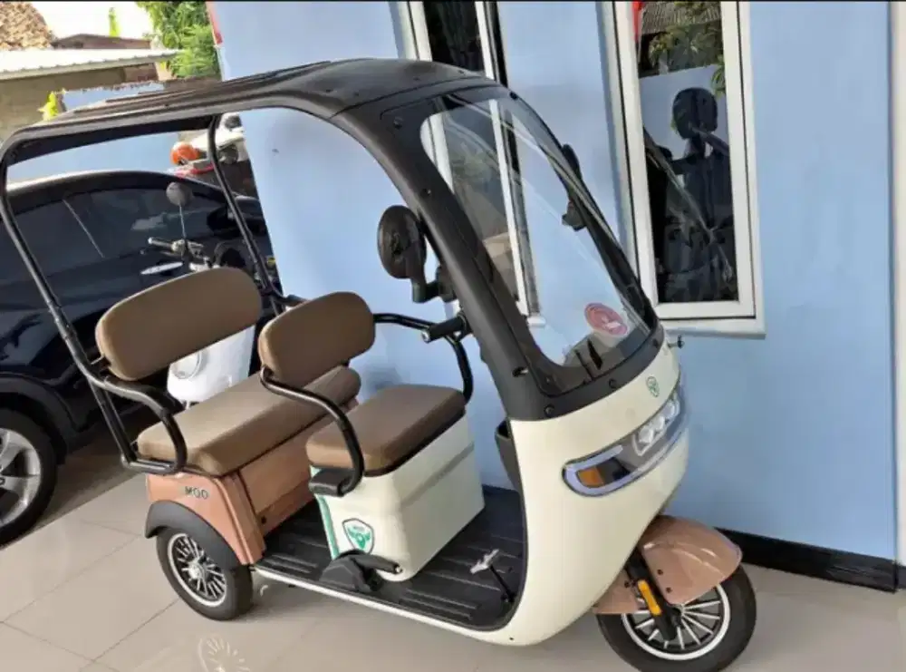 Sepeda listrik roda tiga