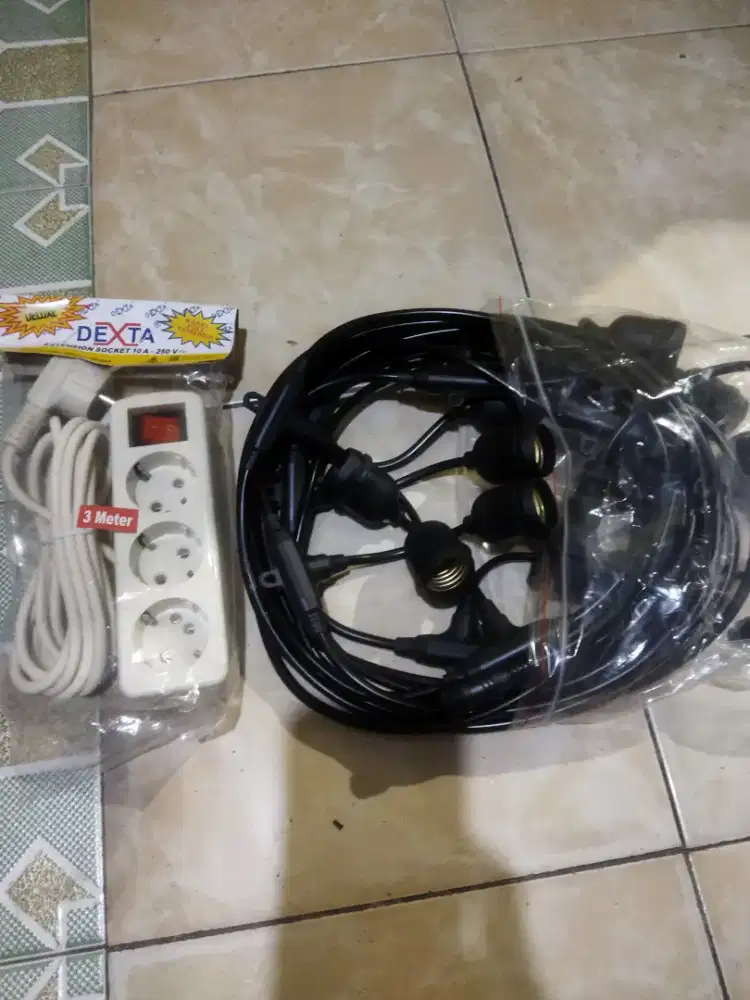 Stop kontak + kabel bohlam 10 meter