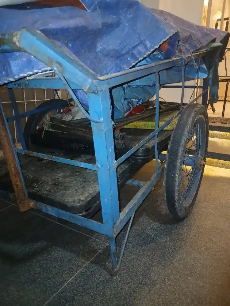 GEROBAK UNTUK BAWA BARANG