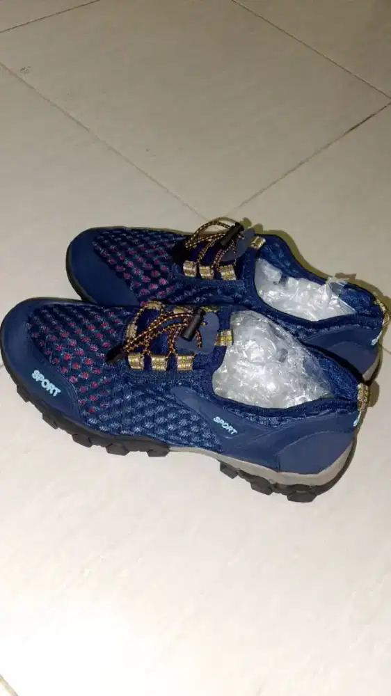 Sepatu Sporty blue navy