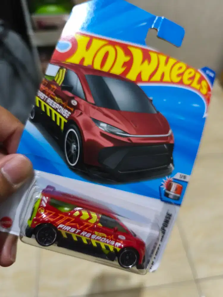 Hot Wheels (RTH) FORD PERFORMANCE SUPERVAN 4