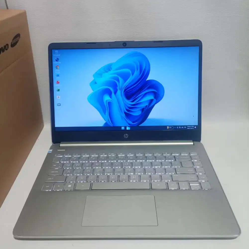 Hp 14s dk0073au AMD A4-9415 DDR 4GB SSD 256GB 14 bazzell baterai 2Jam