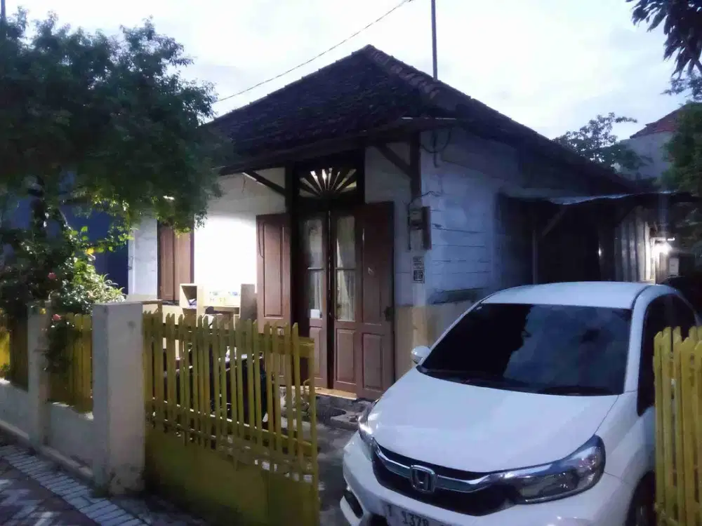 FOR SALE,DIJUAL RUMAH HITUNG TANAH DEKAT PASAR TURI SURABAYA KOTA
