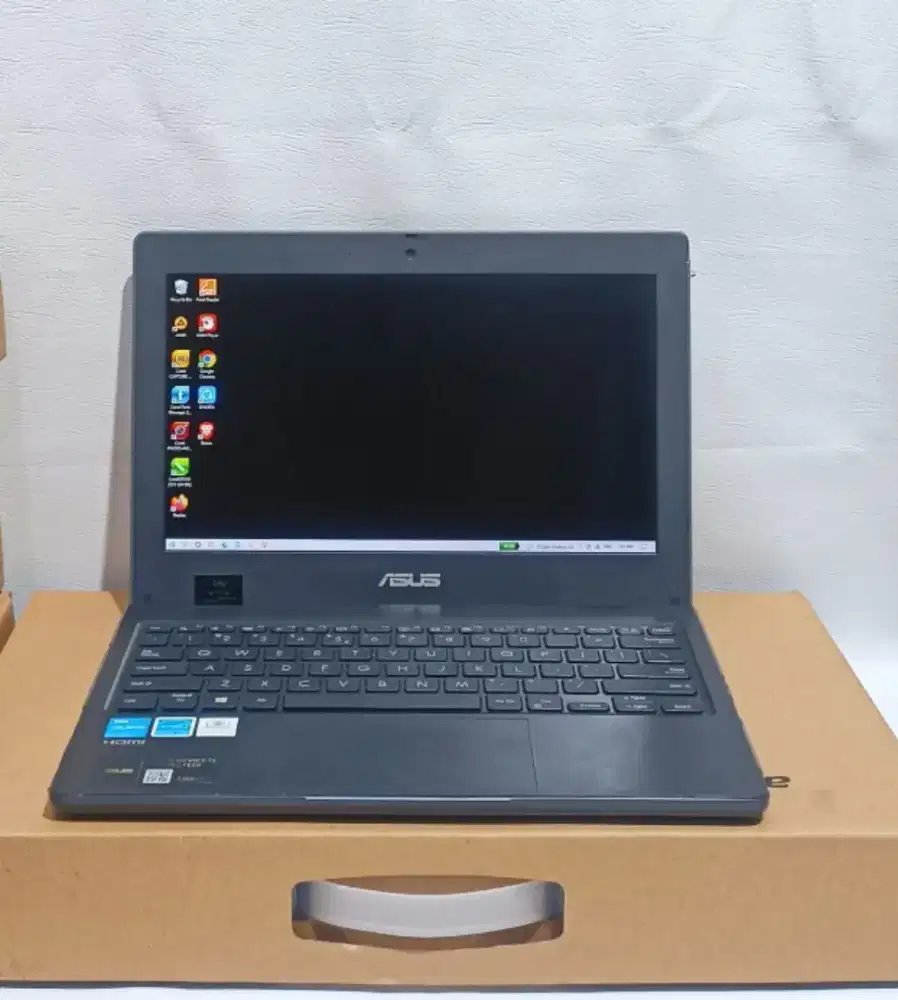 Asus BR1100C Intel N4500 Ram 4GB SSD 128 GB 12  Inci Baterai 5 jam