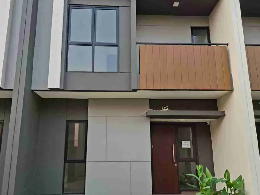 Dijual rumah baru blm dihuni di Summarecon Crown Gading Cluster Regia