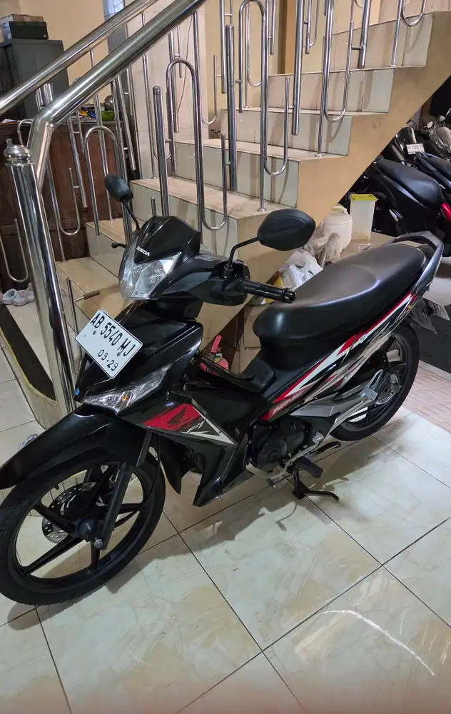 Supra 125 cw fi injeksi 2014 hitam pajak baru gbm