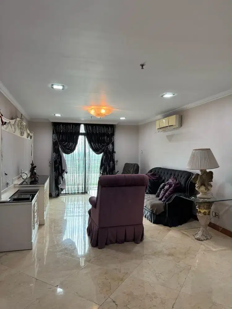 DIJUAL/DISEWAKAN KONDOMINIUM GRAHA FAMILY FULL FURNISHED! LANTAI BAWAH