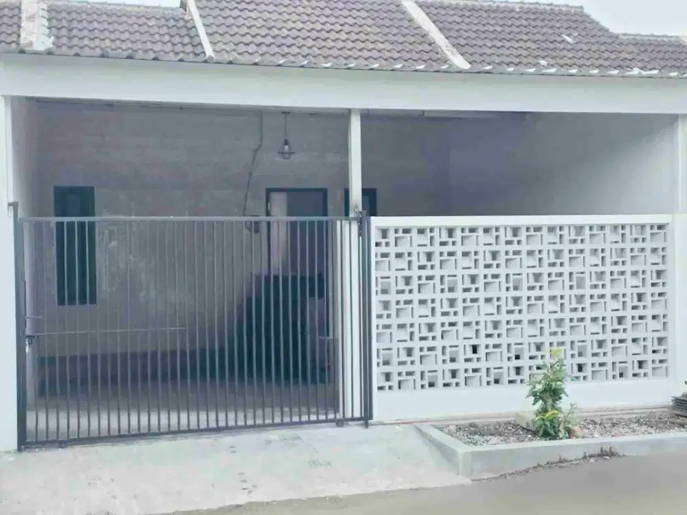 Rumah Second Rasa Baru Full Granit Krian Sidoarjo.. Perumahan Asri One Gate Sistem Dekat Pasar Krian, Tol Sidoarjo dan RSUD Sidoarjo