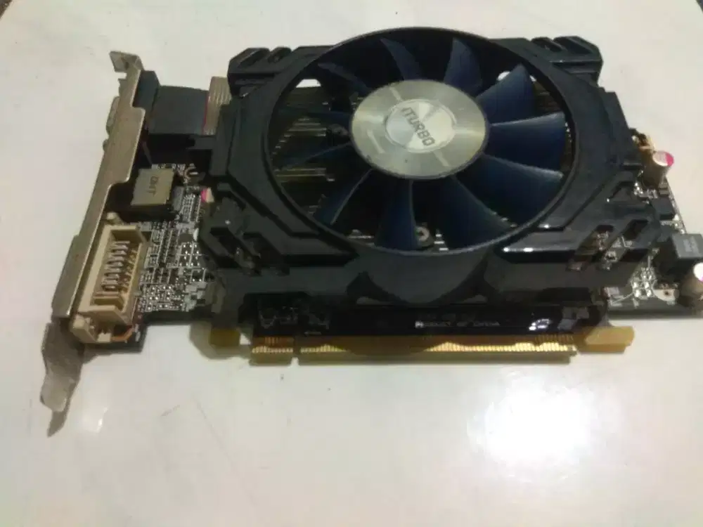 VGA Radeon 6570 2 GB DDR3