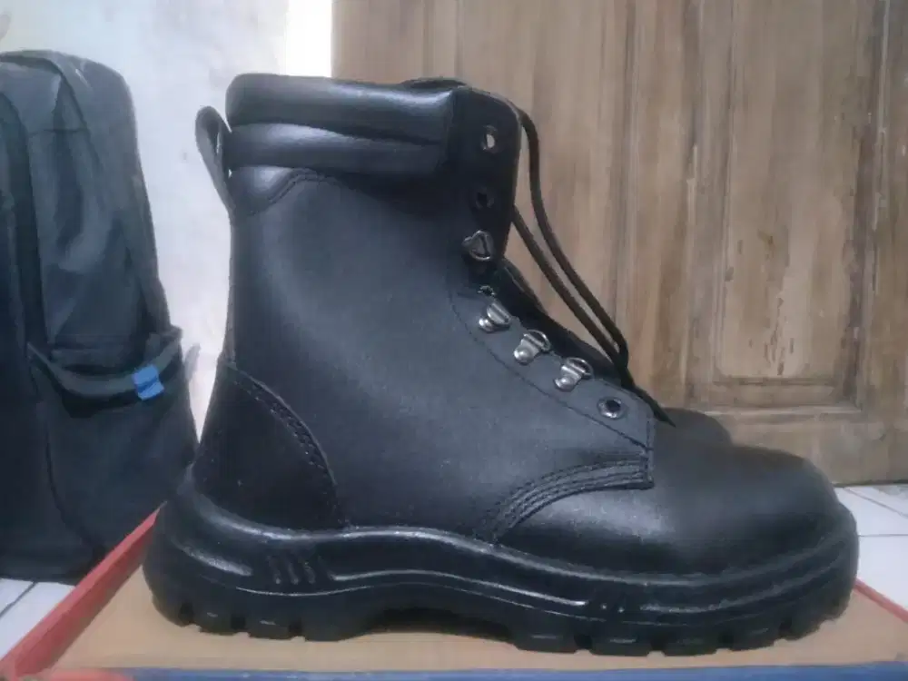 sepatu PDL merk kent