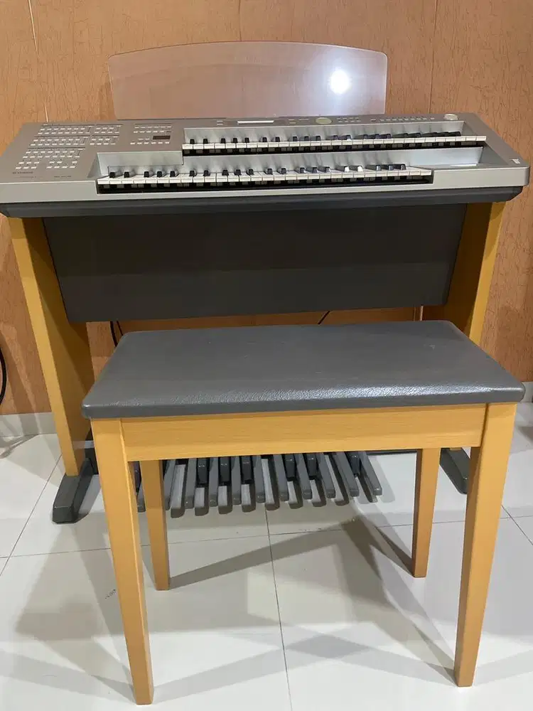 Yamaha Electone Stagea ELB 01