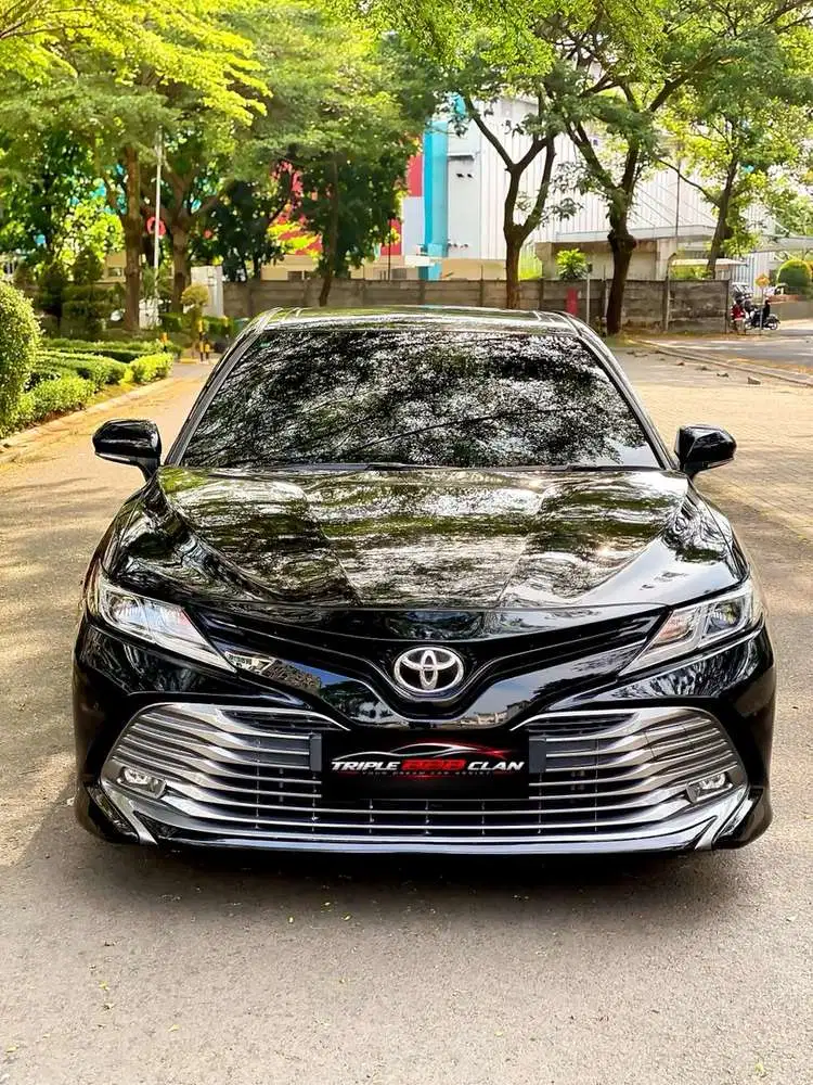 Toyota Camry V 2021 Sunroof