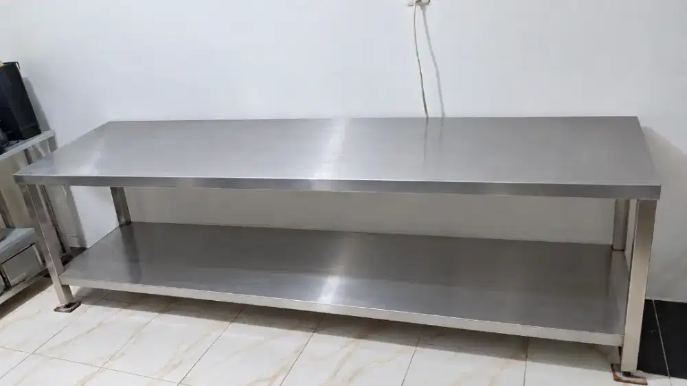 Meja Stainless Steel Besar 2 Susun – Kokoh & Siap Pakai