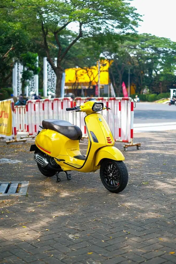SPRINT 150 IGET ABS FACELIFT 2022 YELLOW SOLE