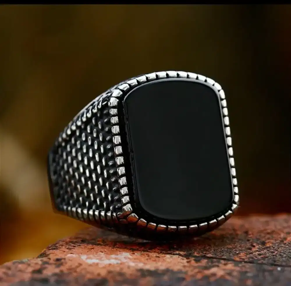 Cincin model timur tengah