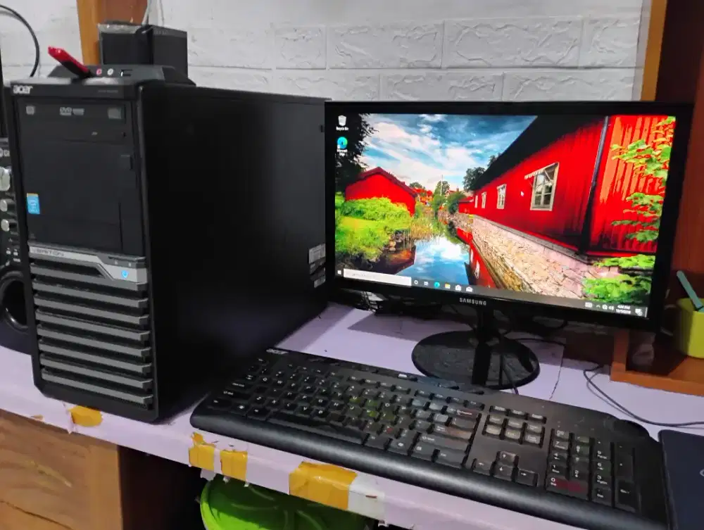 Pc gaming roblox / intel gen4 + ram 8gb + monitor 19inch samsung