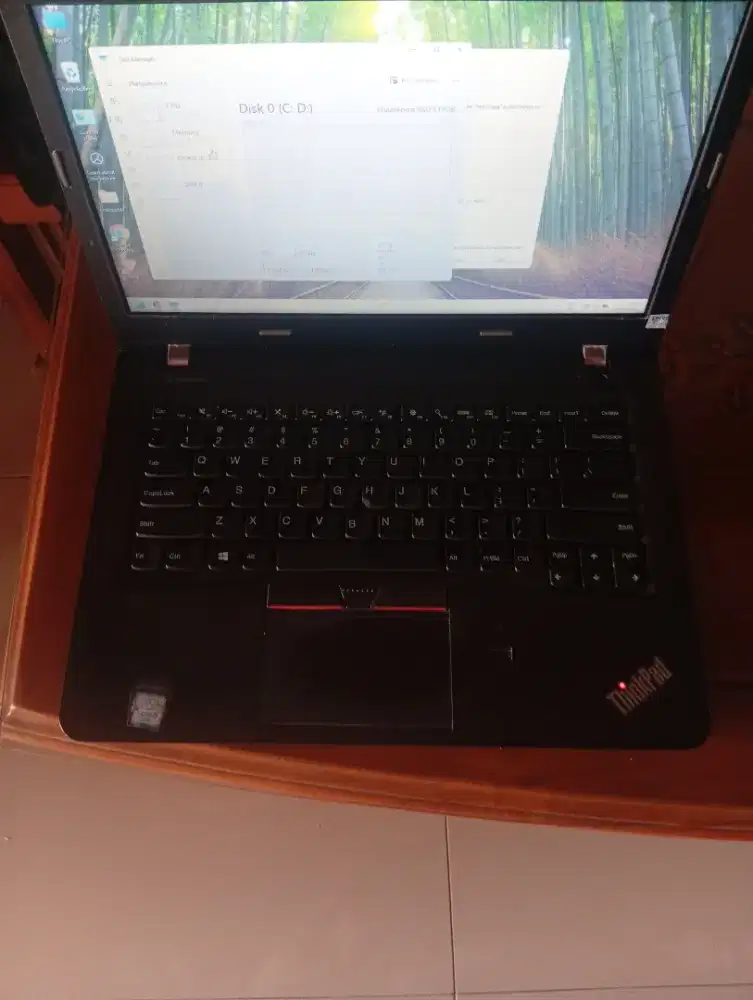 Thinkpad E460 
core i5 gen 6 
Ram 8 GB 
ssd 512 Gb