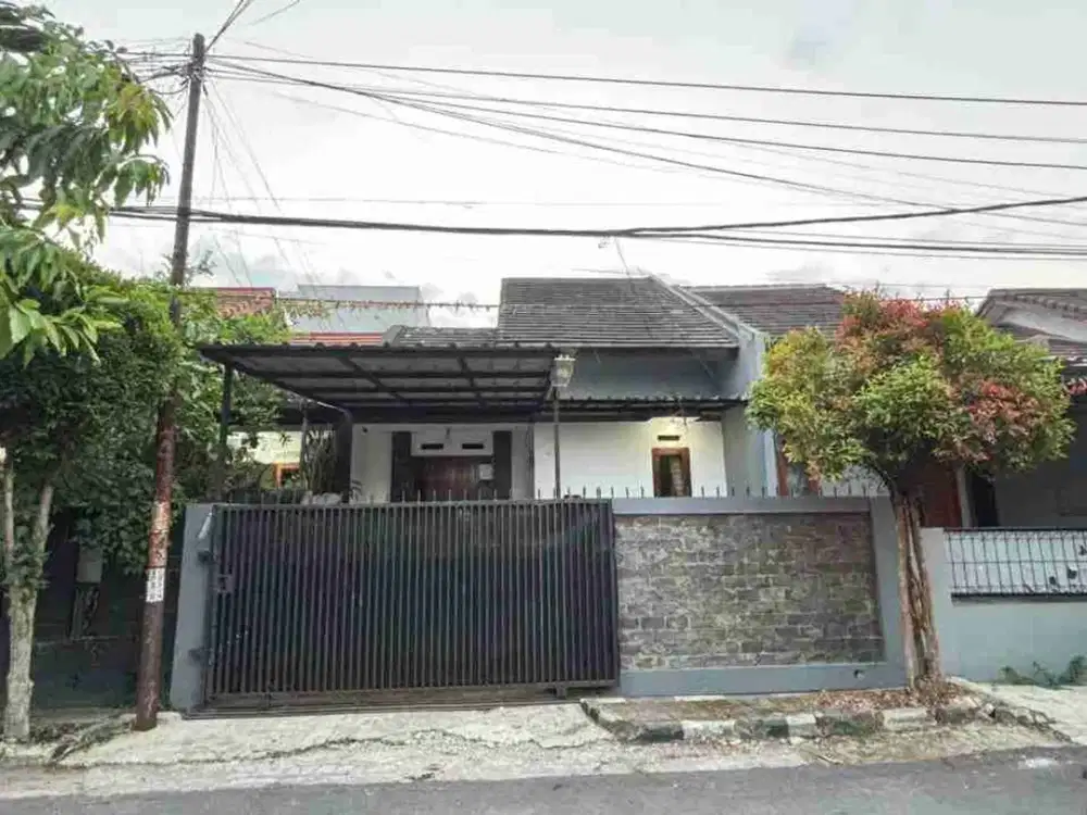 Dijual Rumah Bagus Cantik di komplek Buah Batu Bandung