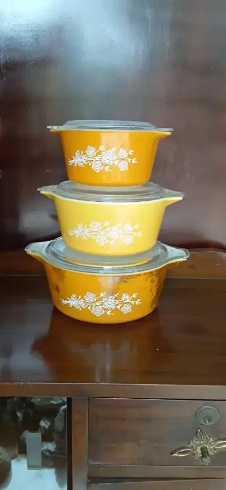 Mangkuk saji kaserol antik tiga tinggat set pyrex