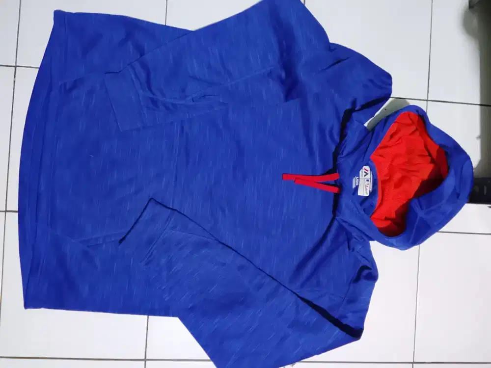 MLB size XL, kondisi baru,jual 200k