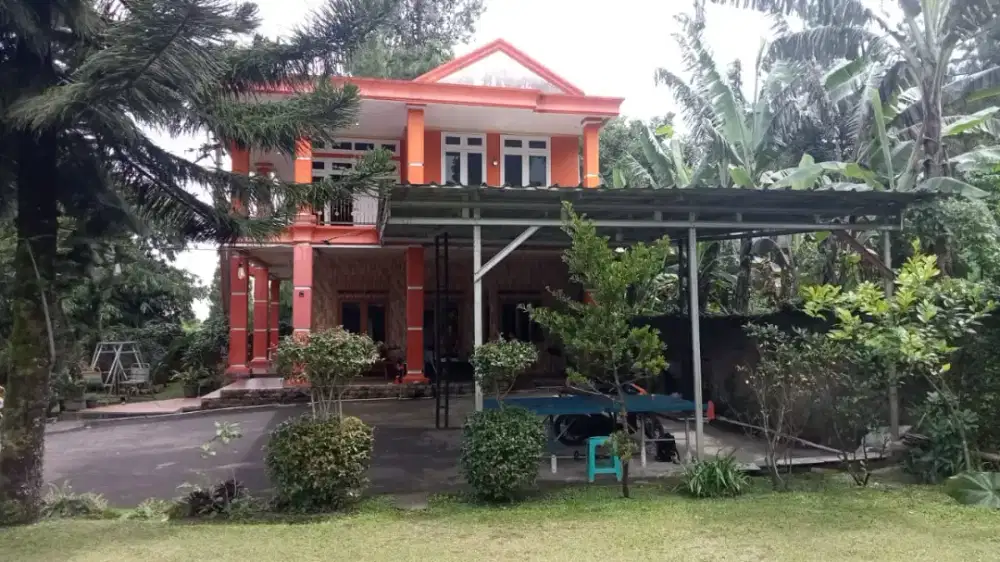 Dijual berikut barangnya vila mewah ada kolam renang lokasi Pancawati