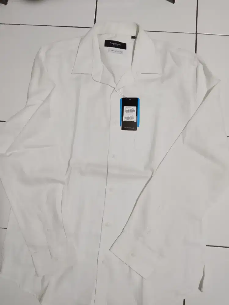 The executive kantor,size L,kondisi baru, jual 100k